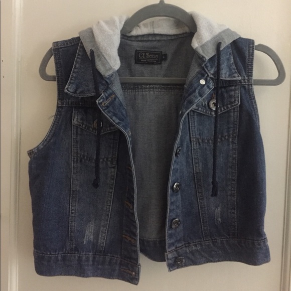 Ci Sono Jackets & Blazers - 🦋2 for $30🦋 Jean Hoodie Vest.